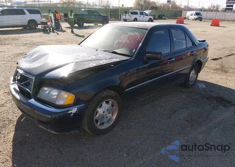 1999 Mercedes-Benz C 230 Kompressor z USA, uszkodzony, nr VIN WDBHA24G0XA782984